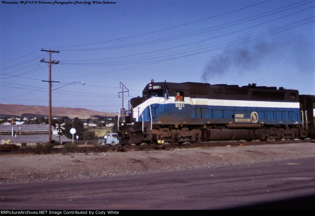 Burlington Northern SDP40 9851